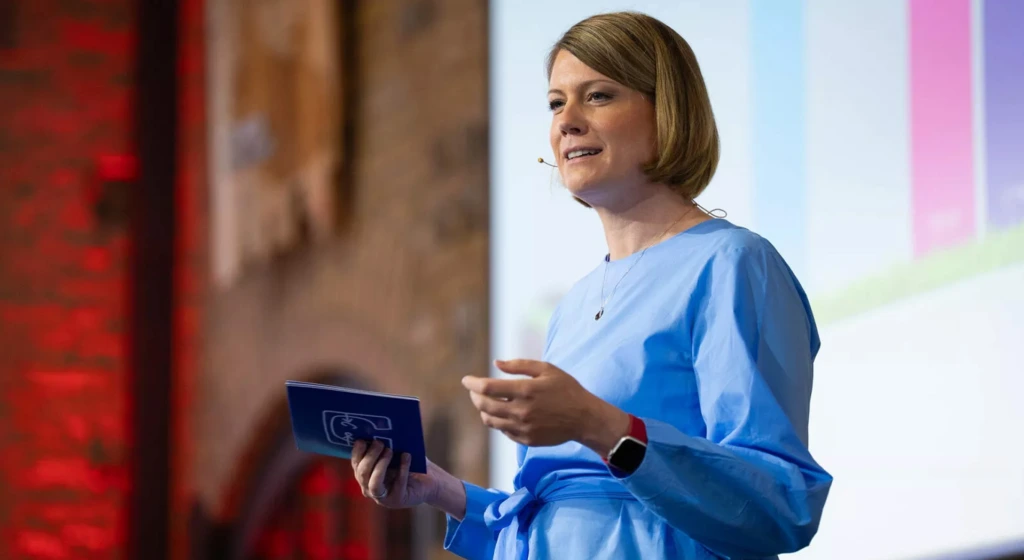 Dr. Sara Warneke während der IFA Pressekonferenz 2025