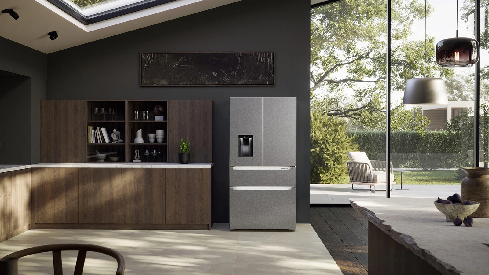 Moderne Küche mit moderner und hochwertiger Tiefkühlkombination von Liebherr