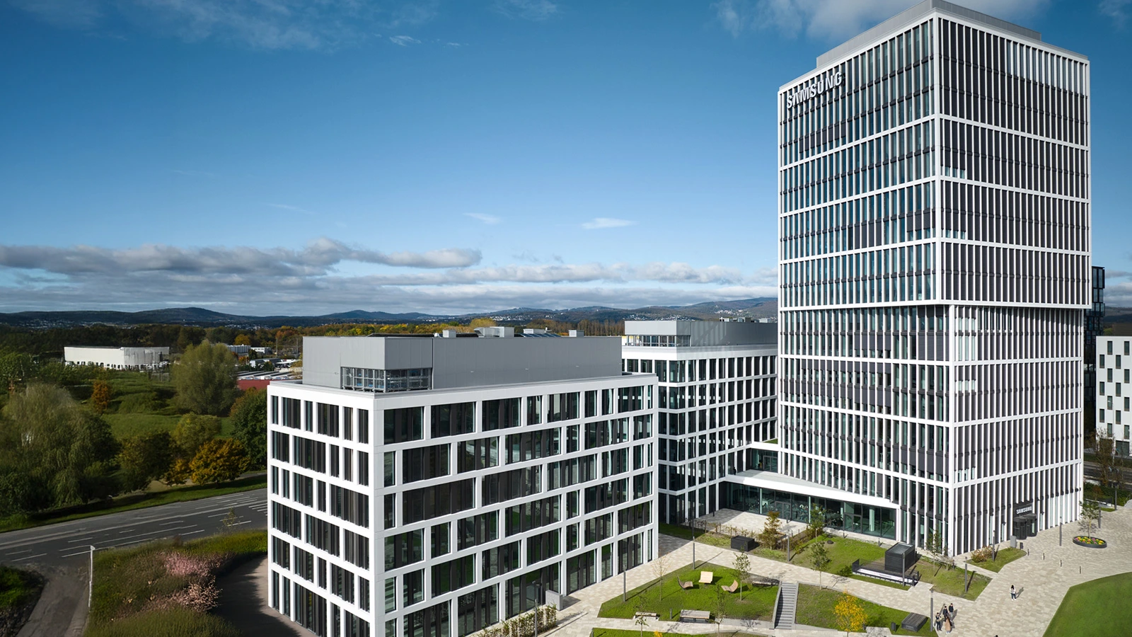 Außenaufnahme vom Firmengebäude Samsung in Eschborn